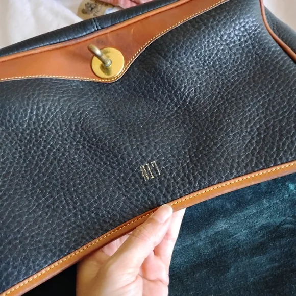 Dooney and Bourke vintage small bookbag - Picture 4 of 5